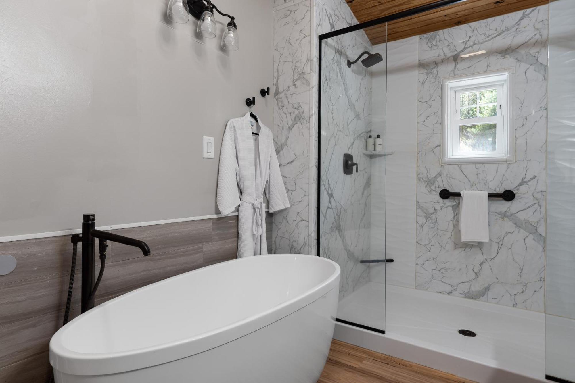 Spacious Cabin Near Hocking Hills And Caves With Hot Tub And Firepit Laurelville Zewnętrze zdjęcie