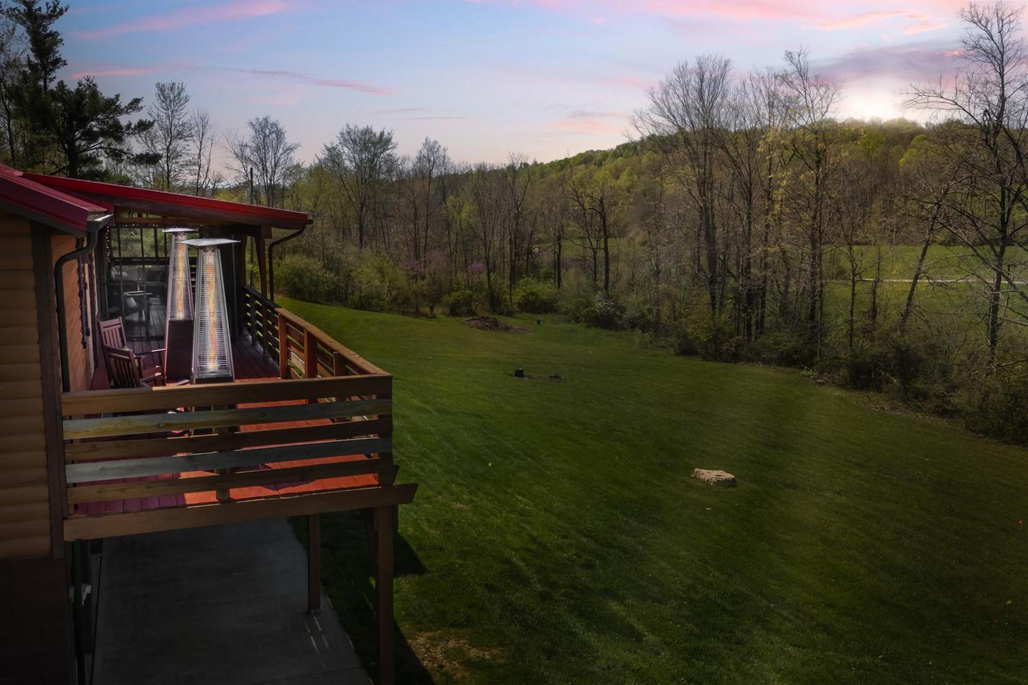 Spacious Cabin Near Hocking Hills And Caves With Hot Tub And Firepit Laurelville Zewnętrze zdjęcie