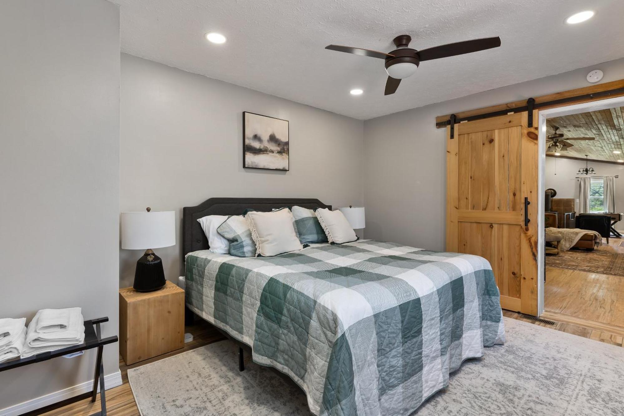 Spacious Cabin Near Hocking Hills And Caves With Hot Tub And Firepit Laurelville Zewnętrze zdjęcie