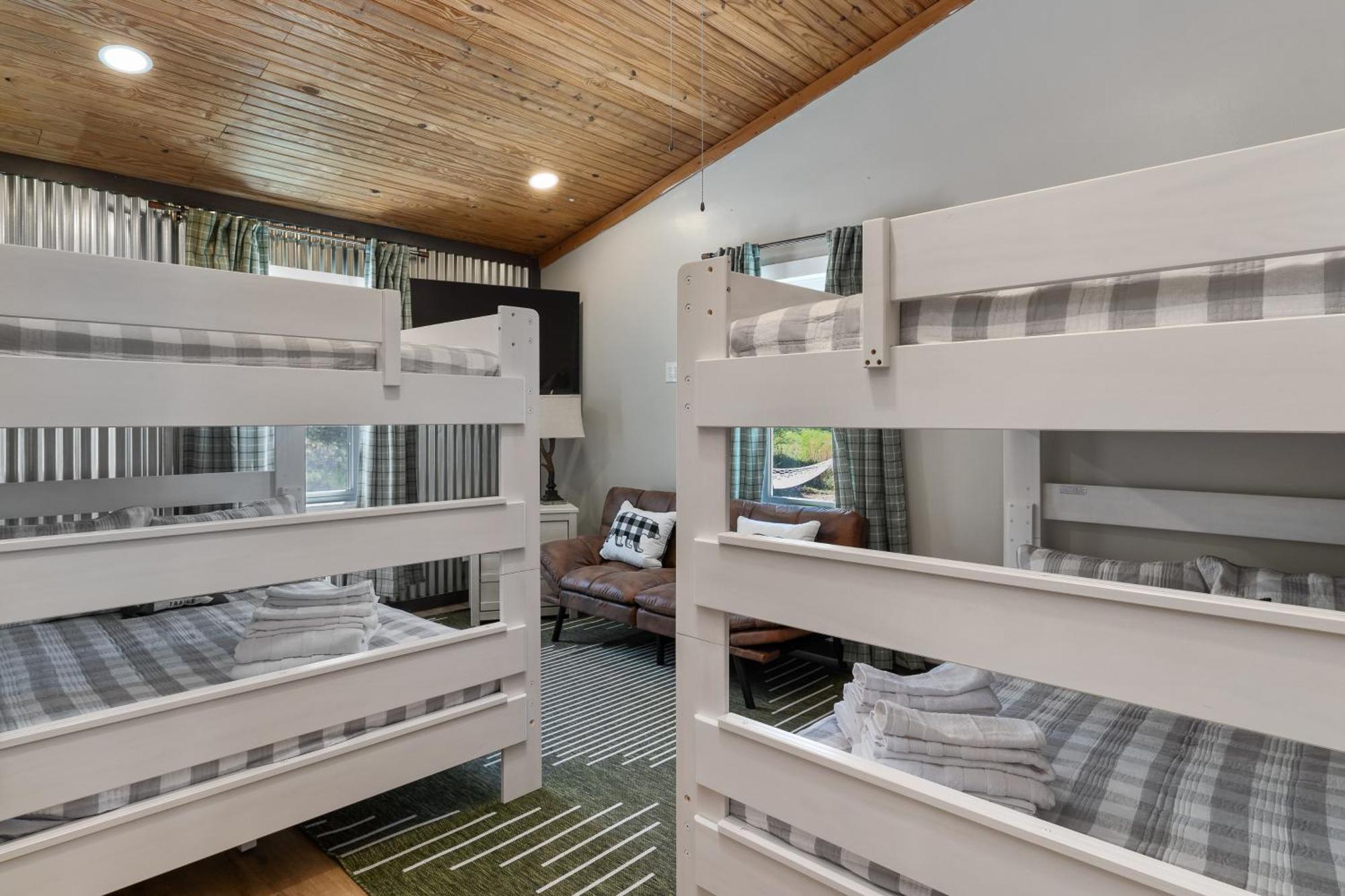 Spacious Cabin Near Hocking Hills And Caves With Hot Tub And Firepit Laurelville Zewnętrze zdjęcie