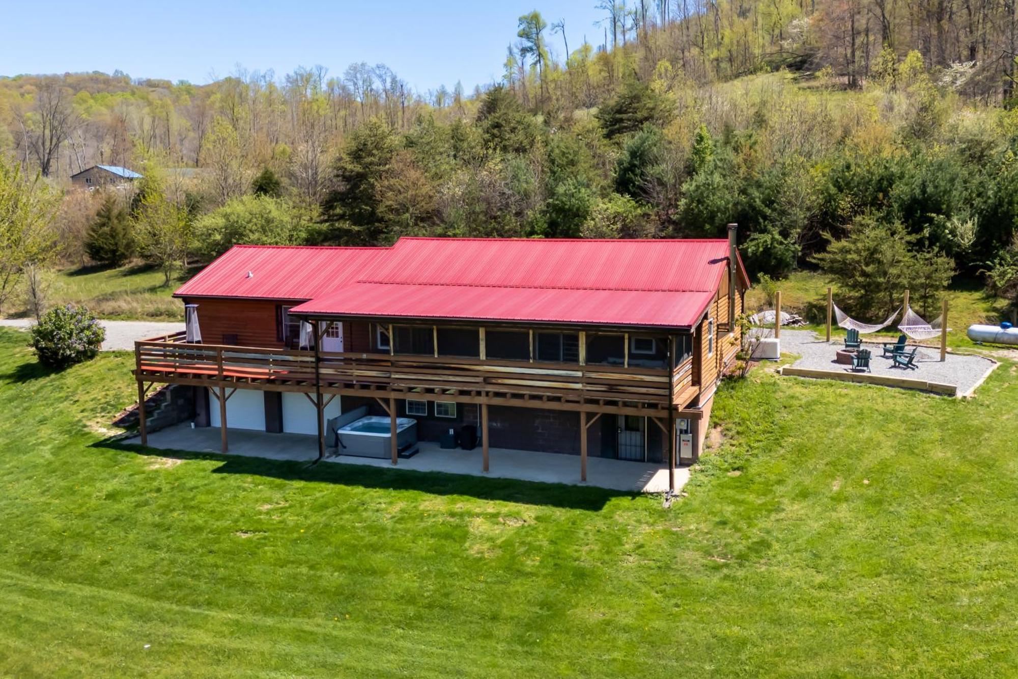 Spacious Cabin Near Hocking Hills And Caves With Hot Tub And Firepit Laurelville Zewnętrze zdjęcie